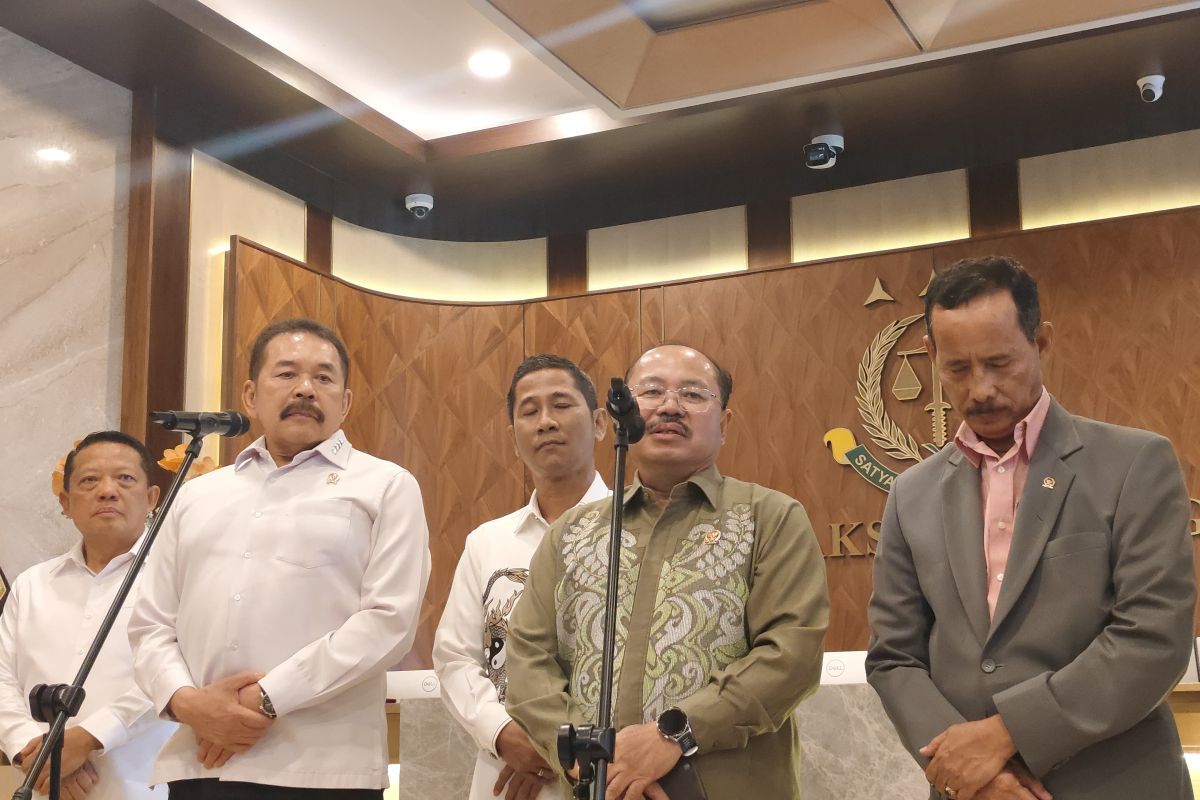 Komisi Yudisial telah membentuk sebuah tim untuk menyelidiki dugaan pelanggaran kode etik yang dilakukan oleh Majelis Hakim Agung dalam menangani kasasi Ronald Tannur (ANTARA/Nadia Putri Rahmani).