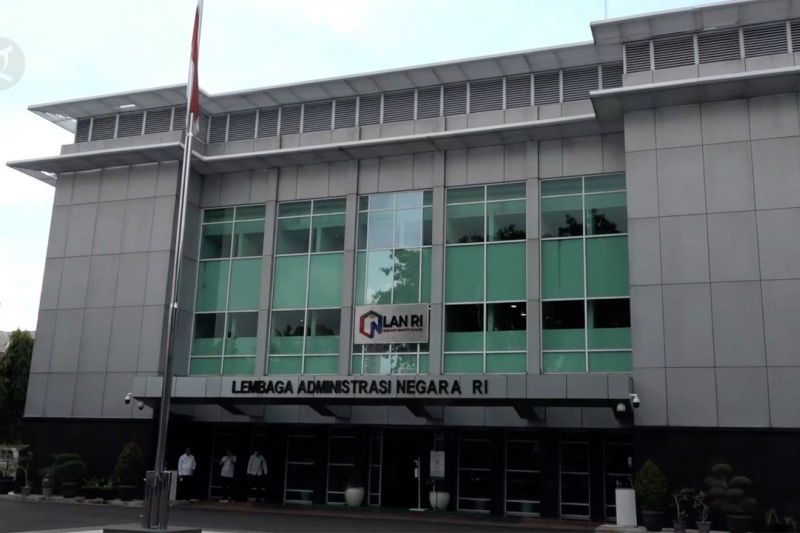 Gedung Lembaga Administrasi Negara (kalsel.antaranews.com).