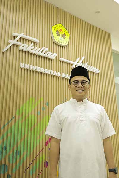 Dr. Firdaus Arifin S.H., M.H (hukum.unpas.ac.id).