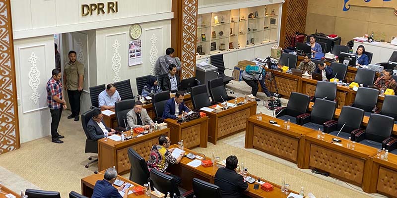 Rapat Badan Legislasi (Baleg) DPR Revisi Undang-Undang Minerba ( Sumber Gambar: rmol.id)