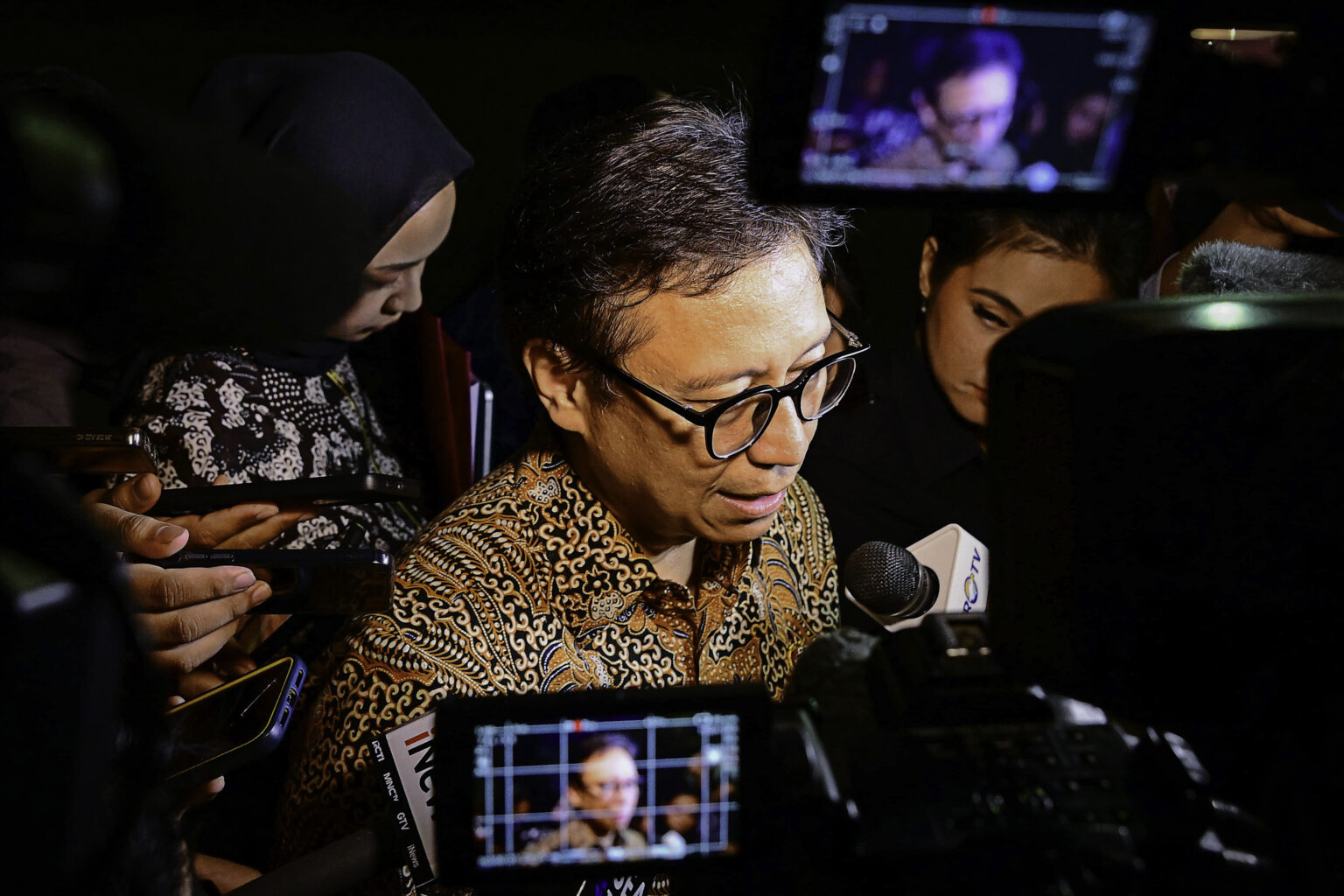 20250604_-_Presiden_Prabowo_Terima_Laporan_Menkes_Terkait_Covid-19_dan_Capaian_Program_Kesehatan